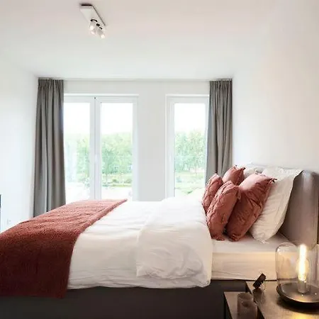 Bed & Breakfast Modern White Haven Retreat